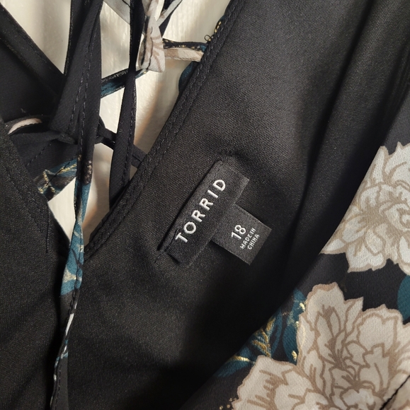 Torrid formal dress - Picture 3 of 4